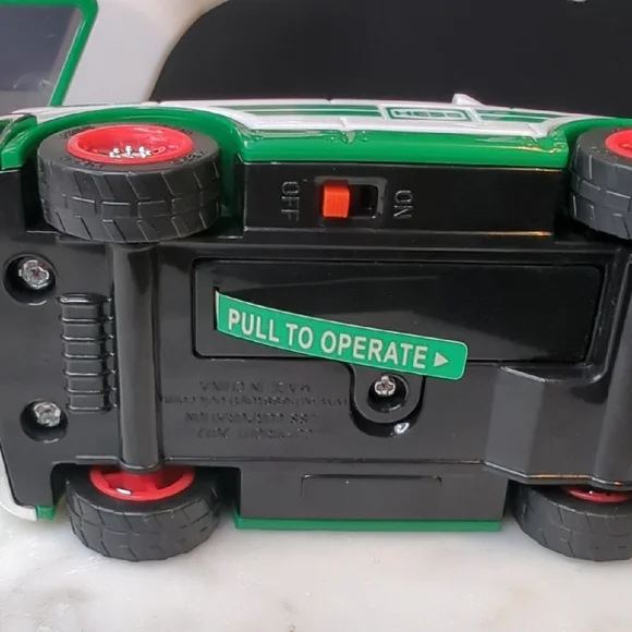 2012 Hess Green and White Helicopter and Rescue Toy - Picture 9 of 14